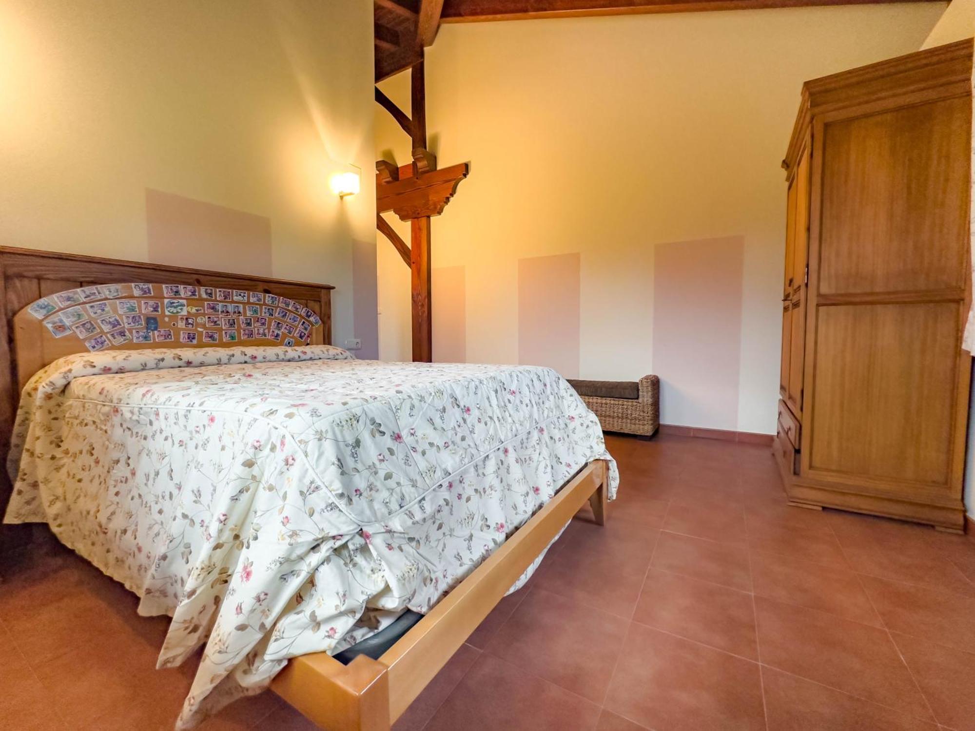 Chalet Amplia En Entorno Natural